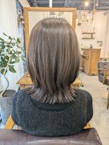 レイリー(LAiLy)&nbsp;くびれミディアム×カーキグレージュ