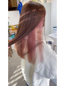 髪質改善Trで叶えるインナーピンク