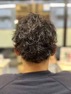 ヘアリゾートクランプ(hair resort clamp) 無造作ウェーブ×ショートパーマ