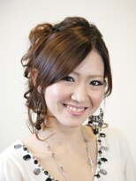 アイビイ(ivy)&nbsp;大人可愛いふんわりサイドアップ