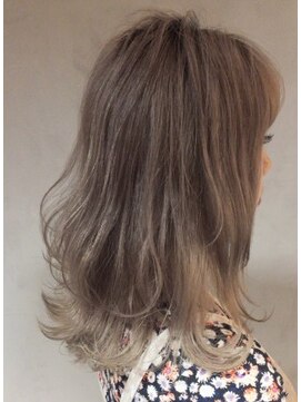 ジーナ(XENA) シアーベージュレイヤー