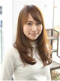 ゆれるロングレイヤースタイル