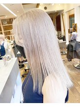 《学生さんにオススメ》Wカラーもトリプルカラーも♪色素薄めカラーは当店に