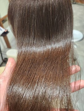 チュエベルパーチ 美髪髪質改善/縮毛矯正うる艶ロングハイライト30代40代50代