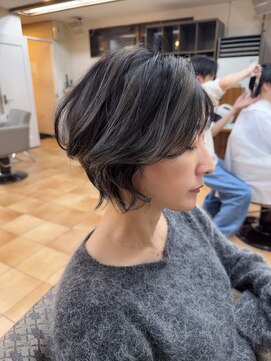 ヘアー デザイナーズ クルー ドルフィン(HAIR DESIGNERS CREW dolphin) 白髪ぼかしハイライト+ショートボブ