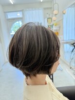 フラッフィー(Fluffy) ふんわりショートボブ