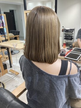 クラン(Chlan) 艶髪ミルクティーグレージュ