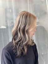 カラ ヘアーサロン(Kala Hair Salon)&nbsp;ベージュ×ブラック
