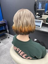 ホワイト 梅田(white) ホワイトベージュ×オレンジ黒裾カラー