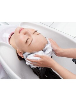 【髪質改善♪オーガニックヘッドスパ+カット\5000】炭酸泉付きで頭皮環境を整え、髪の補修効果も◎