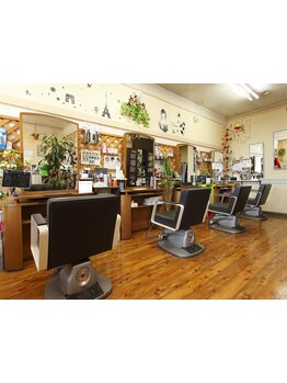 《アットホームなトータルサロン》ヘアーだけでなく、ネイル・まつエクも出来るので通いやすい◎