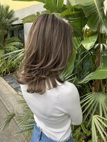 トルネード(TORNADO)&nbsp;西海岸風ビターベージュハイライト外ハネ