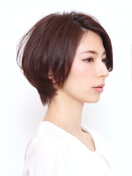 ムム(mumu) 大人かわいい♪襟足スッキリ丸みのあるひし形小顔ショートボブ