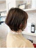 福山市美容室Caary人気 似合わせ襟足スッキリ大人めショートボブ