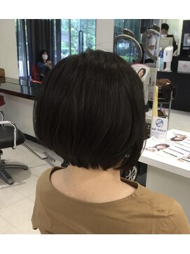 ハンズクルー (Hands Crew) 大人グラデーションボブ