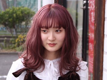 レガロ Regalo ヘアー メイク Hair makeの写真/【赤やピンクetcデザインカラーに定評♪】人とは違った個性を求めるアナタに魅力的なデザインを…。