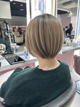 ユーフォリア エヌ 池袋サンシャイン通り店(Euphoria +n) 【euphoria】大人可愛い丸みショートボブ/20代30代40代