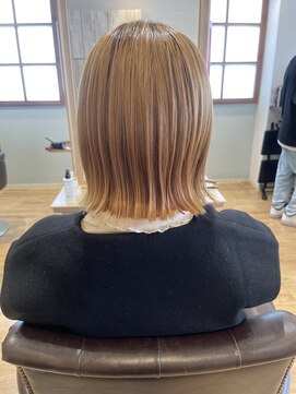 ヘアーアンドスパ フラップス(FLAPS) 切りっぱなしボブ