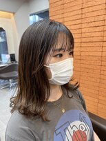 リリ(Liri material care salon by JAPAN) ミディアムレイヤーデザイン