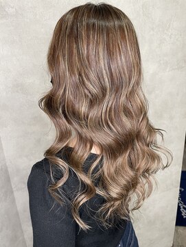 アンシュシュ(UN CHOU-CHOU) ハイライトカラー