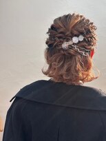 シフト(SHEEFT) お呼ばれヘアセットハーフアップ編み込みミディアムボブ