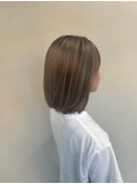 ボブヘア×グレーハイライト