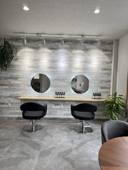 アンジェ hair studio angeの写真/《お子様同伴可◎駐車場あり》家事に育児に仕事に…毎日を頑張るママを応援します!!