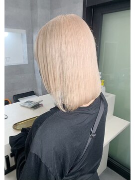 アンダーバーホワイト 泉佐野店(_WHITE) ☆ケアブリーチ　ダブルカラー　ハイライト　イルミナ