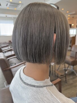 ビズヘアー グランバース(bisou hair grandbase) グレージュカラー