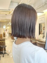 ヒビヲ(HIBIO) 横浜タッセルボブショートボブ顔周りレイヤーカット韓国30代40代