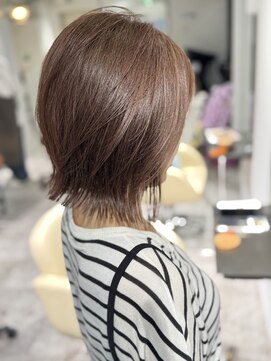 レヴリー(reverie) 白髪ぼかし韓国風くびれレイヤーカット髪質改善30代40代美髪小顔