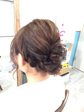 ロカット サロン(Roquat Salon) サイドねじねじアップアレンジ【ヘアセット　立川/立川南口】