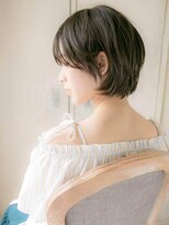 ルティア(Lutia) 小顔 ショートボブ グレージュ 透明感 ★★