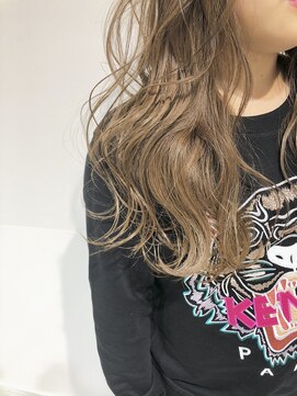 アマンドール(Aman D'or) 絶対的可愛さのミルクティーベージュ