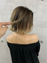 イキ 表参道(iki omotesando)&nbsp;モード/無造作ウェーブ/大人ガーリー[表参道駅]