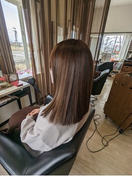 コア フィール ア デイ(COIFFURE A DAY) 【見附今町M3D髪質改善】