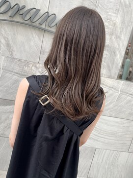 ブランシェ(branche) 【1ミリにこだわるカット】シルキーベージュ