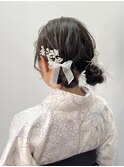 和装まとめ髪アップスタイル大人かわいいツヤ編み造花アレンジ