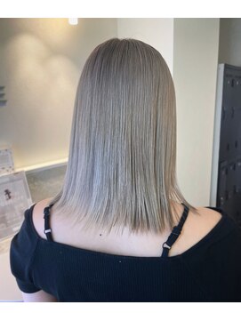 マーキー 名古屋栄(MARQUEE) ホワイトミルクティーボブ