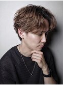 スーツ短髪ツーブロック束感モテる黒髪シークレットパーマ流行