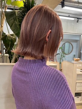 サンク 原宿 表参道(cinq) 丸みショートボブヘアダブルカラーケアブリーチカラーハイトーン