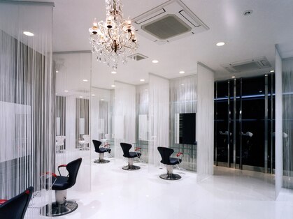 アース 四日市店(HAIR&MAKE EARTH)の写真