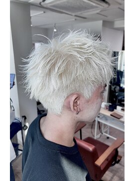 ヘアラボ(HAIR LABO) ホワイトブロンドショート