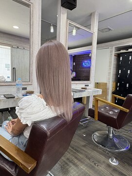 カルフール ロコ 草加西口店(Carrefour LOCO) ハイトーン　ダブルカラー