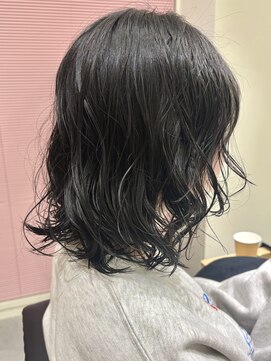 フイ(HUI) ゆるパーマニュアンス暗髪ボブミディアムパーマ/natsuki 金山