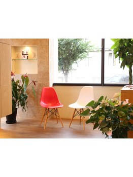 【甲東園駅徒歩2分】生涯通える本命サロン♪通いやすい雰囲気と卓越したカット技術がオトナ女性に大人気! 