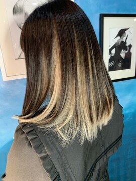 アスイン(asuin) 良い感じに見えるインナーカラー ホワイトゴールド