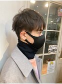流行ツーブロックマッシュレイヤー刈り上げメンズショート