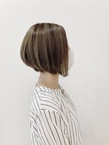 アフロディーテ 泉中央店(Aphrodite)&nbsp;フルハイライト☆外国人風前下がりボブ