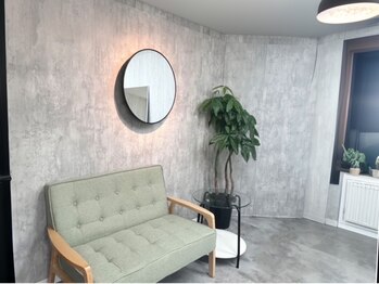 パール(PEARL)の写真/【注目のプライベートサロン】くつろげる上質空間サロン《ＰＥＡＲＬ》で、髪も心も癒されて[堀江/心斎橋]